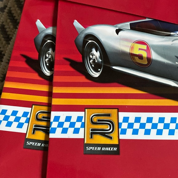 NEW W/TAGS🏁 12 Hallmark Speed Racer “Lunchbox” Gift Bags - Picture 9 of 13